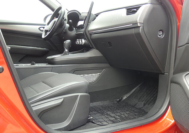 Renault Arkana - Kolor Czerwony, zdjęcie 9