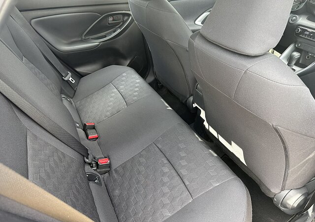 Mazda 2 Hybrid - Kolor Opera Black, zdjęcie 12