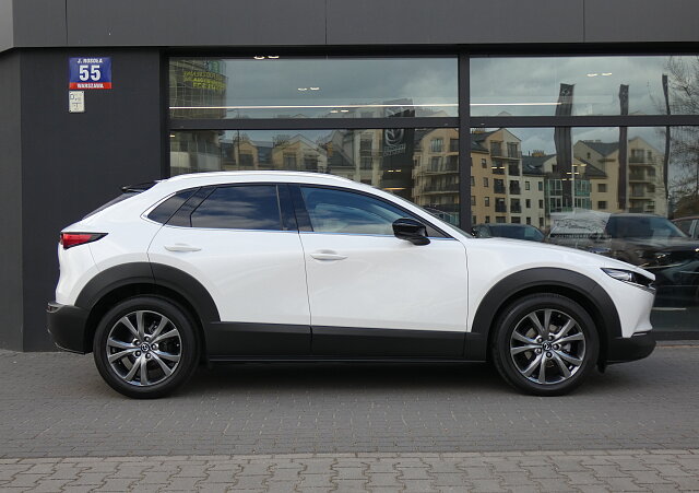 Mazda CX-30 - Kolor Snowflake White Pearl, zdjęcie 6
