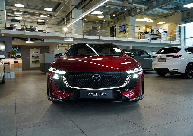 Mazda 6e - Kolor Soul Red Crystal, zdjęcie 2