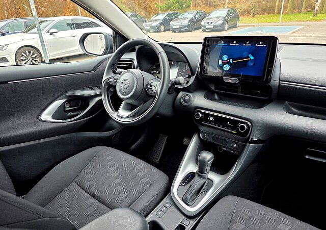 Mazda 2 Hybrid - Kolor Opera Black, zdjęcie 16