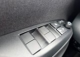 Mazda 2 Hybrid - Kolor Opera Black, zdjęcie 18