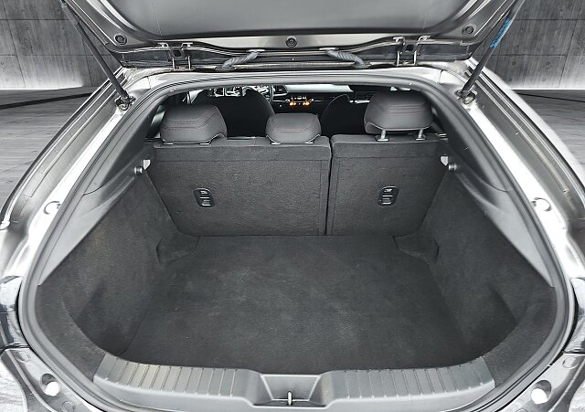 Mazda 3 - Kolor Machine Gray, zdjęcie 19
