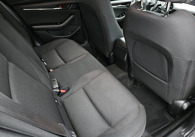 Mazda 3 - Kolor Machine Gray, zdjęcie 15