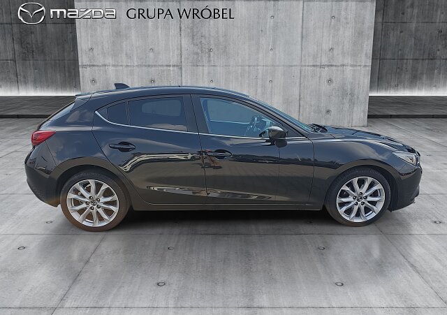 Mazda 3 - Kolor Jet Black, zdjęcie 4