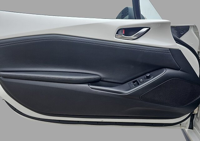 Mazda MX-5 - Kolor Snowflake White Pearl, zdjęcie 10