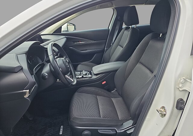 Mazda CX-30 - Kolor Arctic White, zdjęcie 17