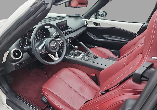 Mazda MX-5 - Kolor Snowflake White Pearl, zdjęcie 12