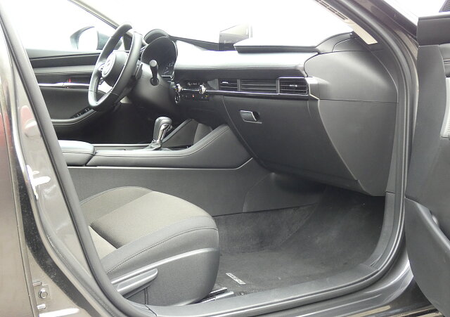Mazda 3 - Kolor Machine Gray, zdjęcie 11