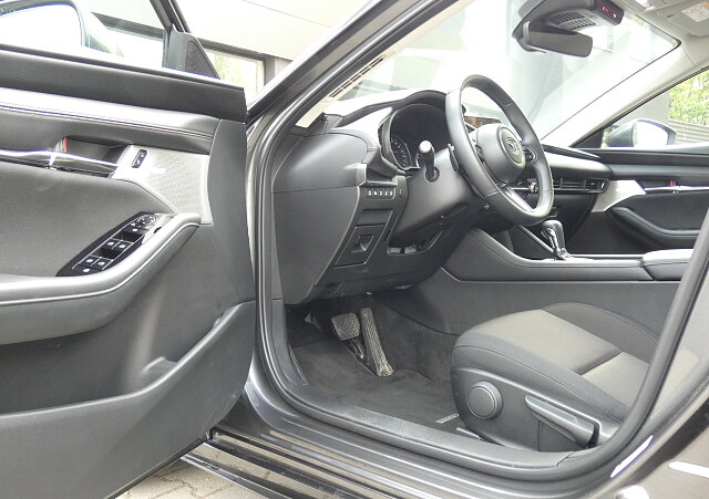 Mazda 3 - Kolor Machine Gray, zdjęcie 18