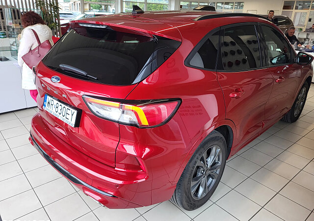 Ford Kuga - Kolor Czerwony, zdjęcie 6