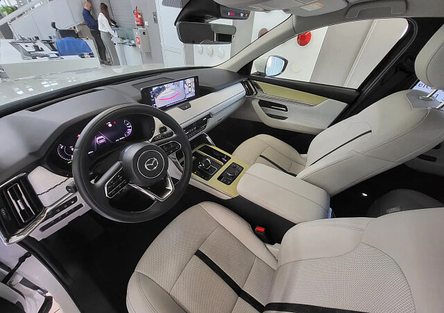 Mazda CX-60 - Kolor Rhodium White, zdjęcie 6