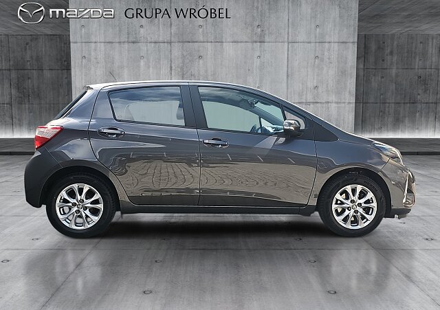 Toyota Yaris - Kolor Szary, zdjęcie 4