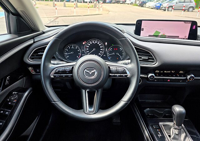 Mazda CX-30 - Kolor Jet Black, zdjęcie 6