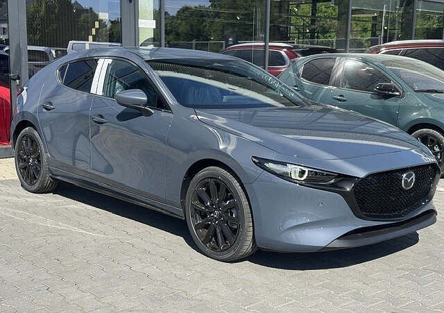 Mazda 3 - Kolor Polymetal Gray, zdjęcie 3