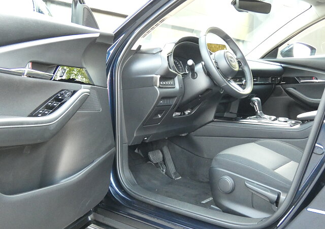 Mazda CX-30 - Kolor Deep Crystal Blue, zdjęcie 17