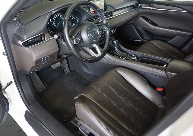 Mazda 6 - Kolor Snowflake White Pearl, zdjęcie 7