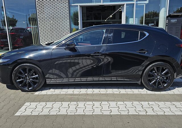 Mazda 3 - Kolor Jet Black, zdjęcie 4