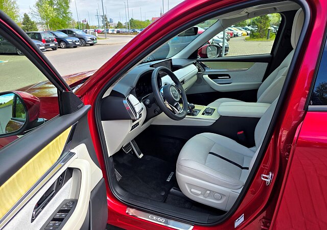 Mazda CX-60 - Kolor Soul Red Crystal, zdjęcie 4