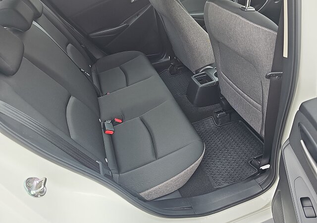 Mazda 2 - Kolor Biały, zdjęcie 22