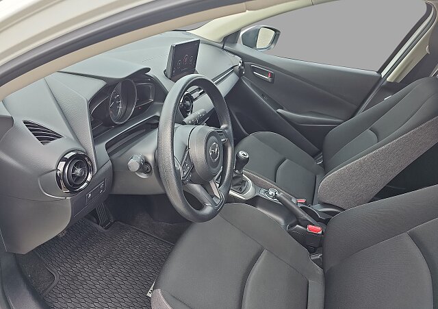 Mazda 2 - Kolor Biały, zdjęcie 20