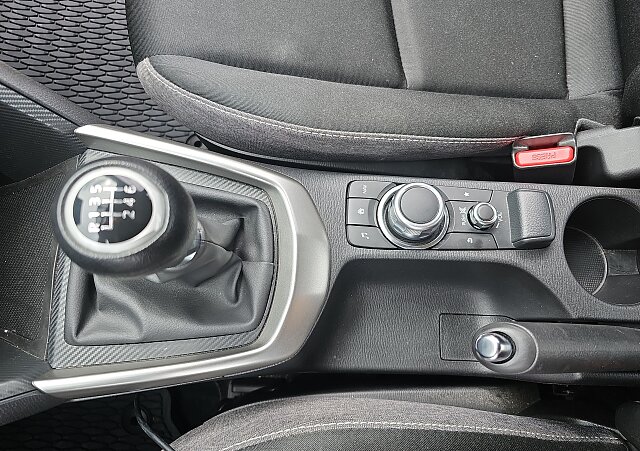 Mazda 2 - Kolor Biały, zdjęcie 24