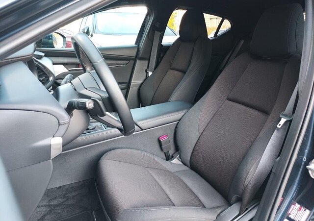 Mazda 3 - Kolor Deep Crystal Blue, zdjęcie 11
