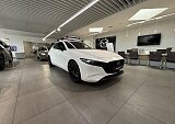 Mazda 3 - Kolor Snowflake White Pearl, zdjęcie 1