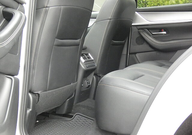 Mazda CX-60 - Kolor Rhodium White, zdjęcie 10