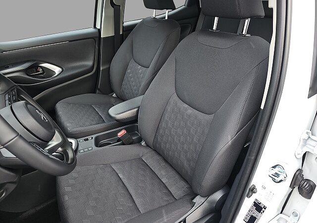Mazda 2 Hybrid - Kolor Northern White Pearl, zdjęcie 13