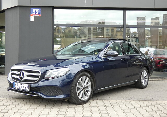 Mercedes-Benz Klasa E - Kolor Inny kolor, zdjęcie 1