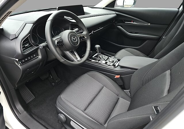 Mazda CX-30 - Kolor Snowflake White Pearl, zdjęcie 13