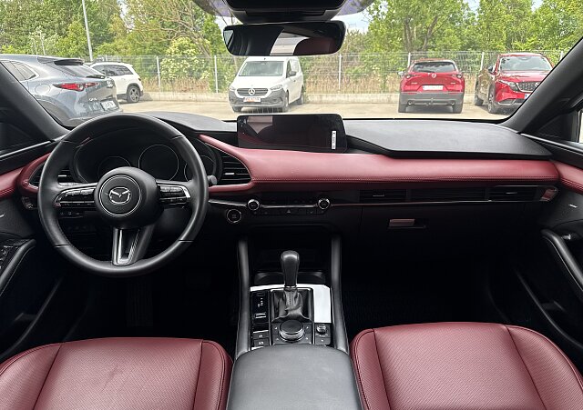 Mazda 3 - Kolor Polymetal Gray, zdjęcie 8