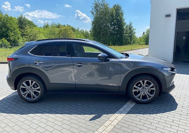 Mazda CX-30 - Kolor Machine Gray, zdjęcie 4