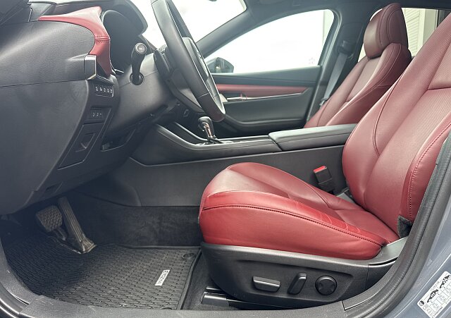 Mazda 3 - Kolor Polymetal Gray, zdjęcie 7