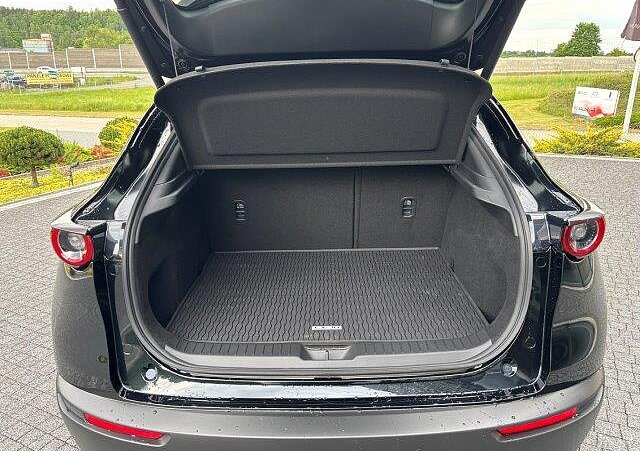 Mazda CX-30 - Kolor Jet Black, zdjęcie 1