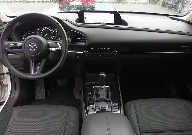 Mazda CX-30 - Kolor Snowflake White Pearl, zdjęcie 10