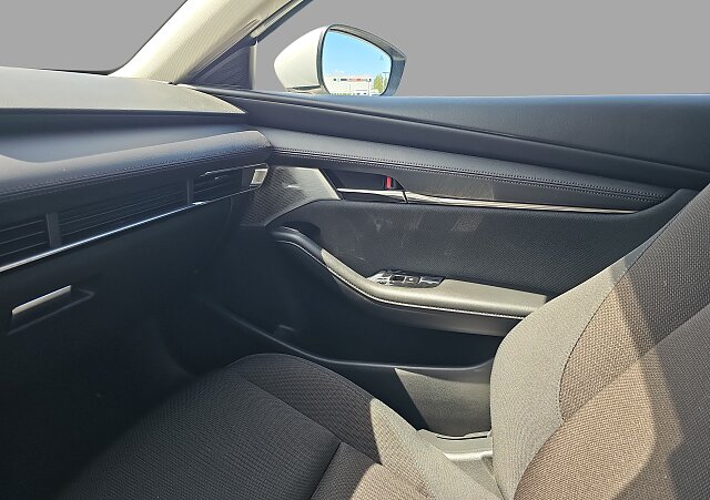 Mazda 3 - Kolor Biały, zdjęcie 22