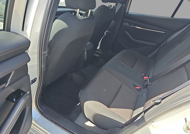 Mazda 3 - Kolor Biały, zdjęcie 10