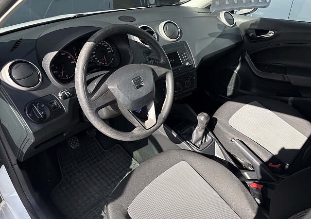 Seat Ibiza - Kolor Biały, zdjęcie 4