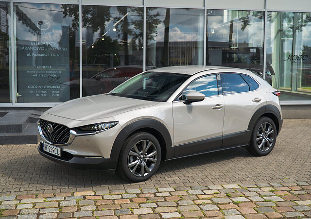 Mazda CX-30 - Kolor Platinum Quartz, zdjęcie 1