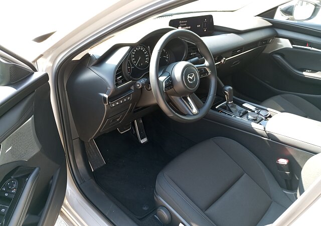 Mazda 3 - Kolor Platinum Quartz, zdjęcie 3