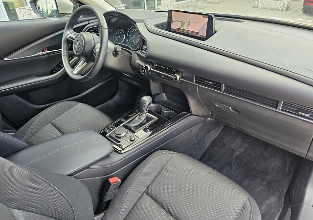 Mazda CX-30 - Kolor Platinum Quartz, zdjęcie 11