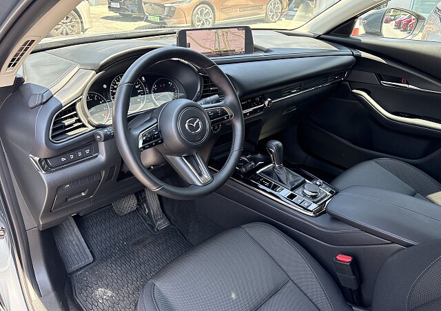 Mazda CX-30 - Kolor Polymetal Gray, zdjęcie 4