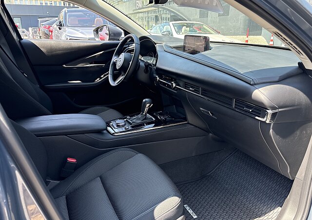 Mazda CX-30 - Kolor Polymetal Gray, zdjęcie 25
