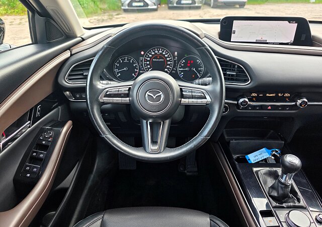Mazda CX-30 - Kolor Jet Black, zdjęcie 6