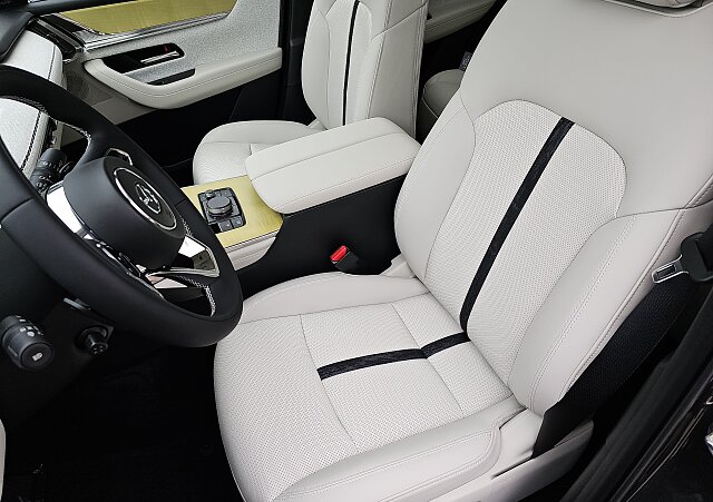 Mazda CX-60 - Kolor Machine Gray, zdjęcie 9