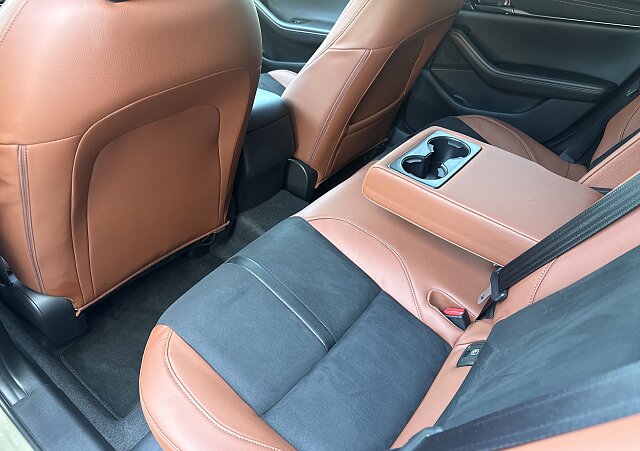 Mazda 3 - Kolor Zircon Sand Metalic, zdjęcie 21