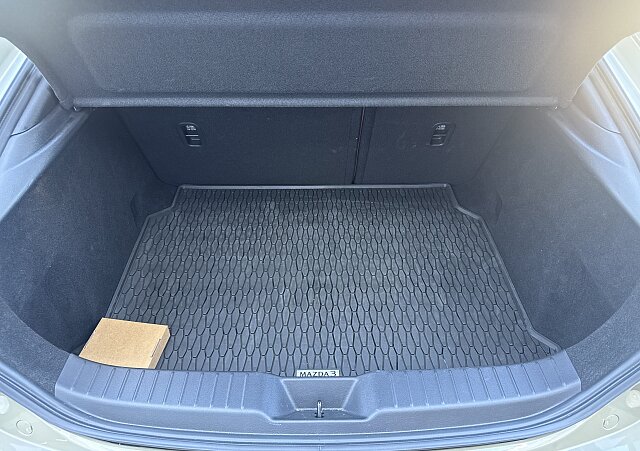 Mazda 3 - Kolor Zircon Sand Metalic, zdjęcie 25
