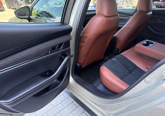 Mazda 3 - Kolor Zircon Sand Metalic, zdjęcie 20